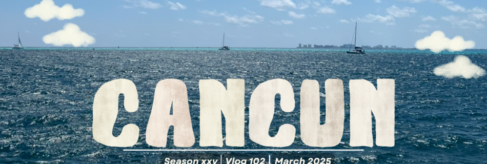 Ocean Water in the horizon. With the txt cancun.